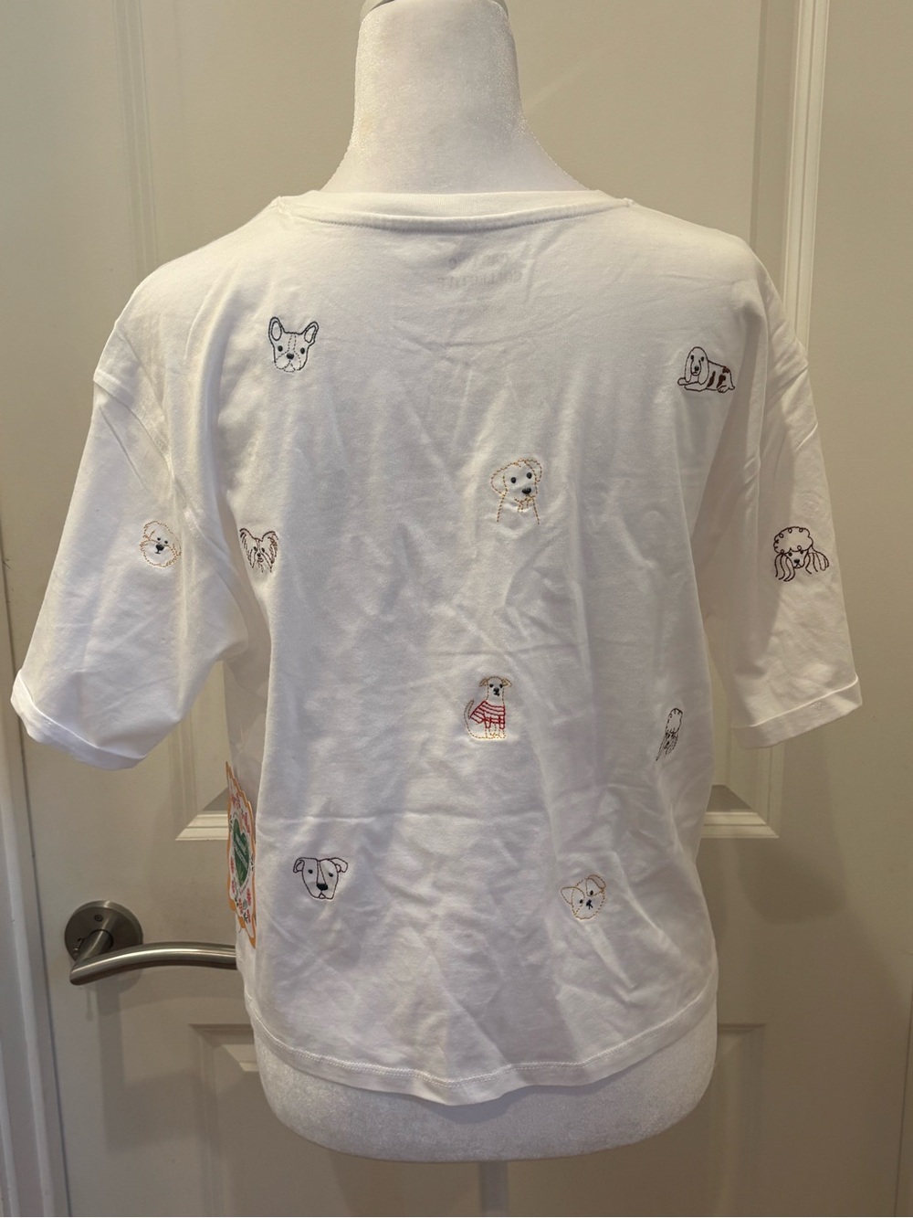NWT Embroidered Dog Graphic Tee - Red & Gold Stitch- S - Picture 7 of 16